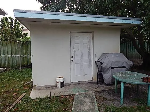 50 NW 68th Ct