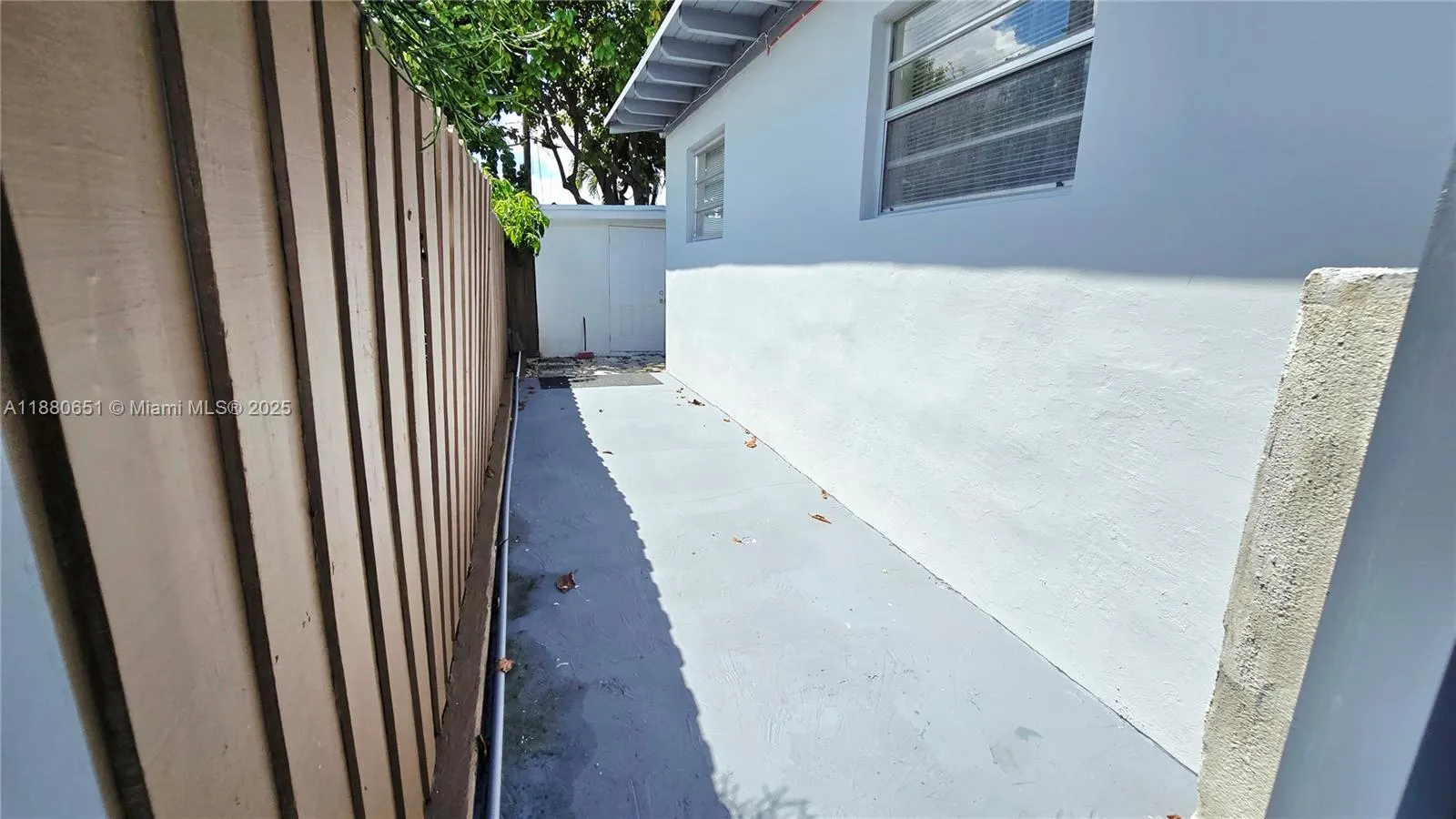 50 NW 68th Ct