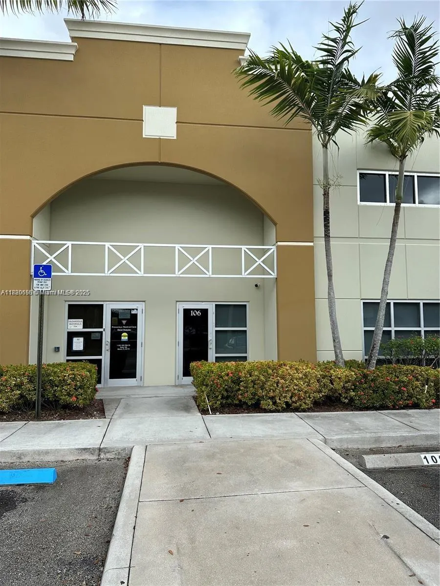 11251 NW 20th St, #106