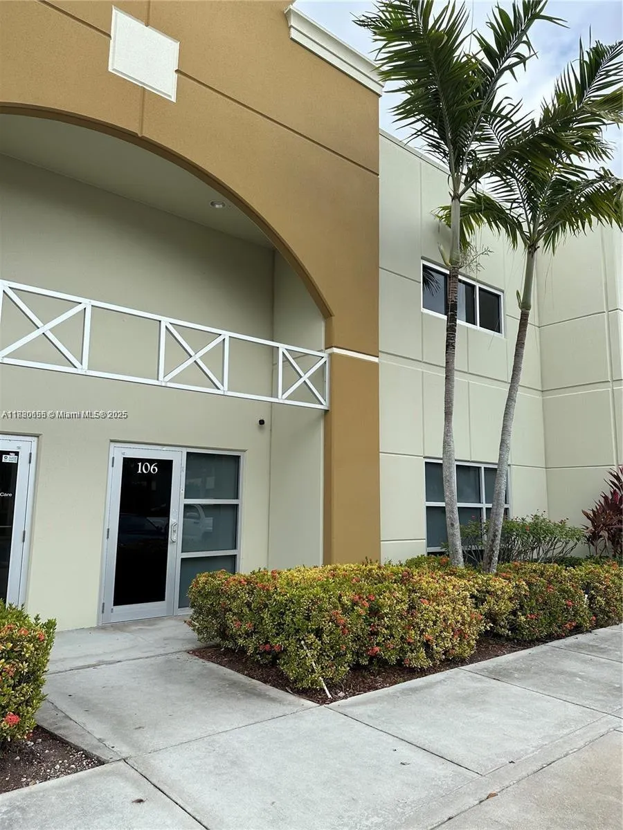 11251 NW 20th St, #106