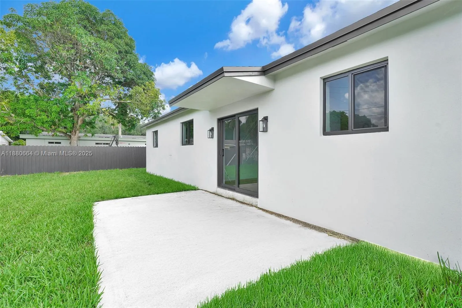 2225 NW 195th St