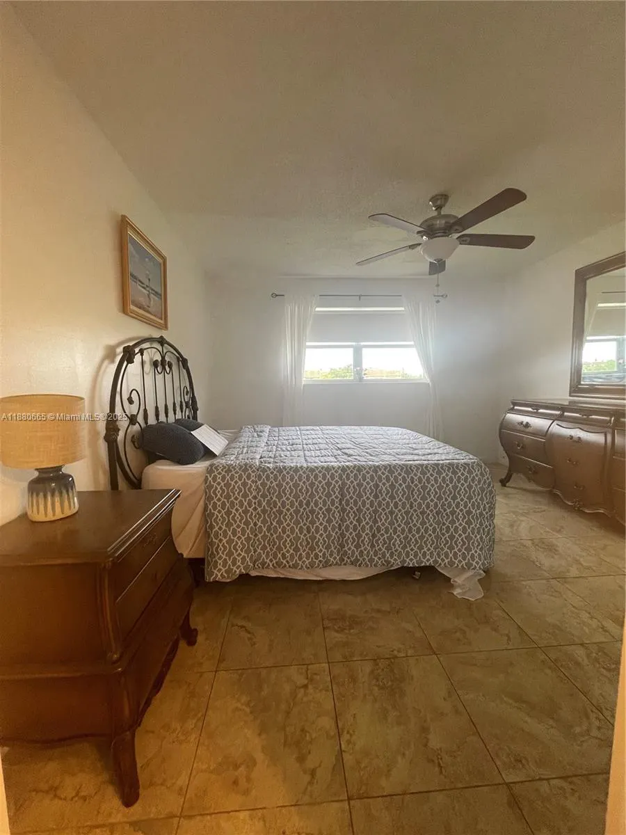 8345 Sunrise Lakes Blvd, #309