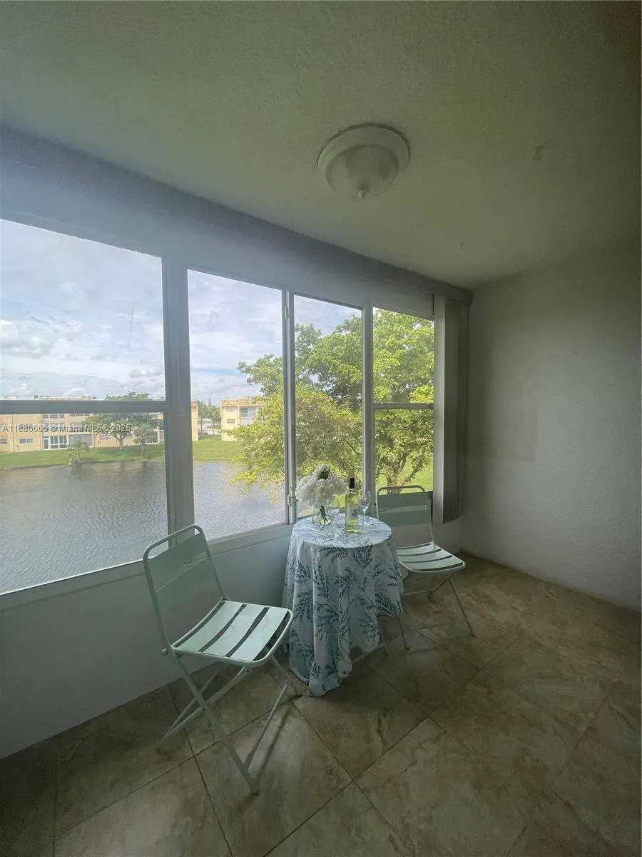 8345 Sunrise Lakes Blvd, #309
