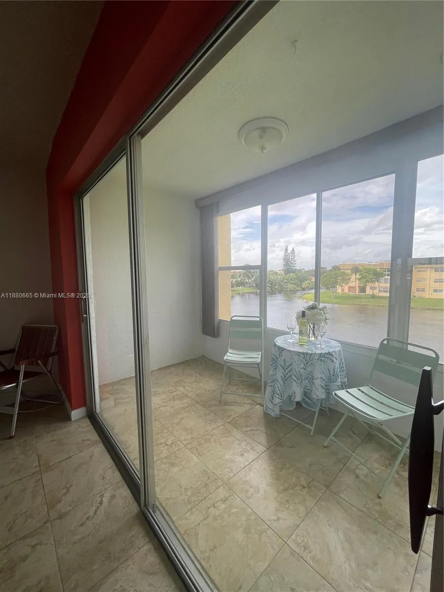 8345 Sunrise Lakes Blvd, #309