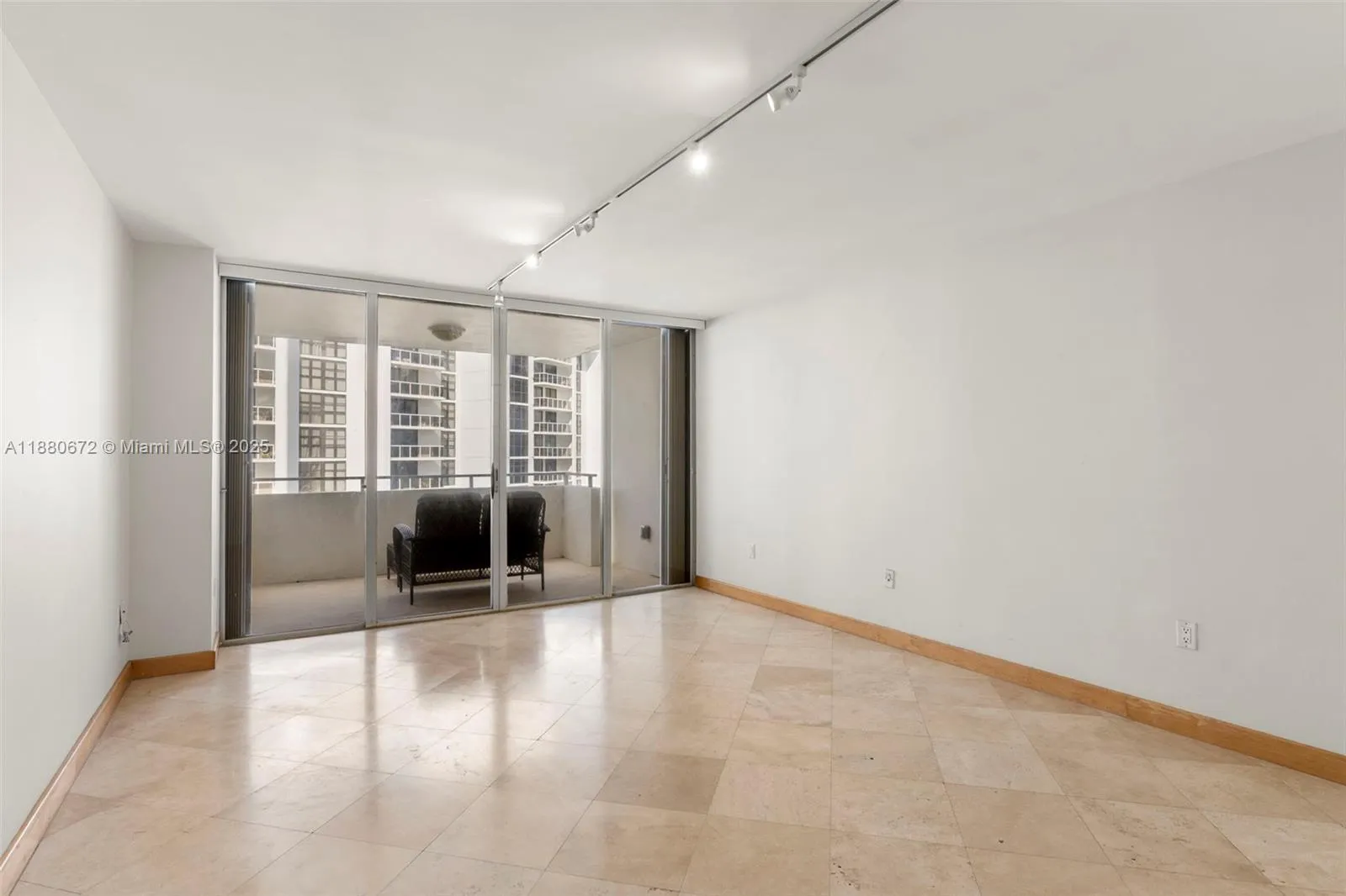 11 Island Ave, #2009