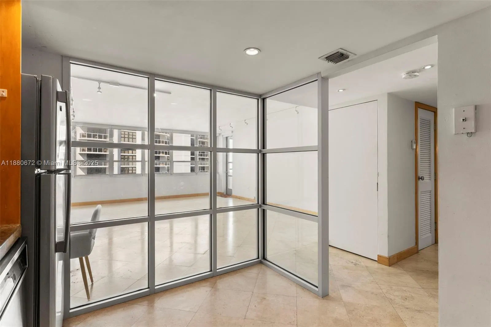 11 Island Ave, #2009