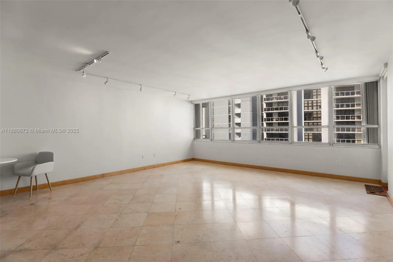 11 Island Ave, #2009