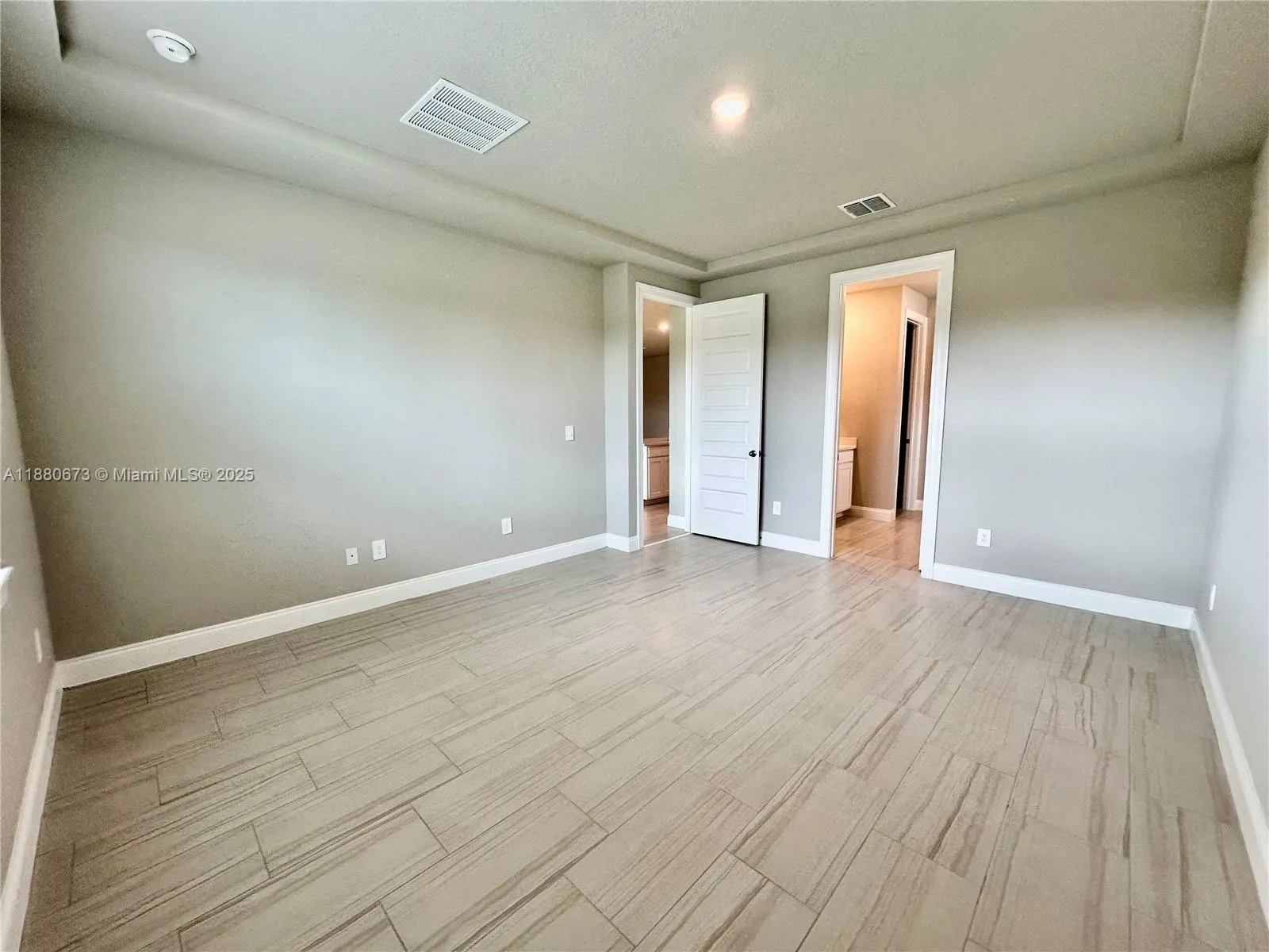 9035 Dahlia Cir, #9035
