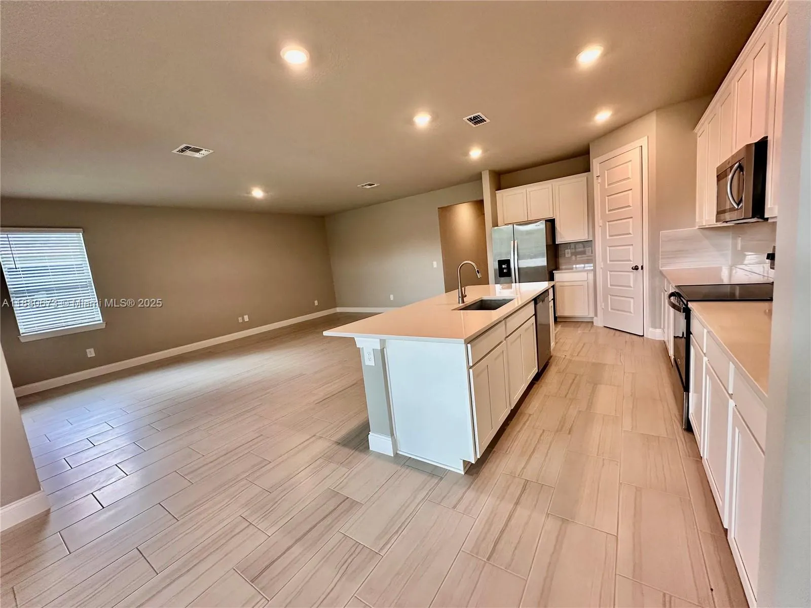 9035 Dahlia Cir, #9035