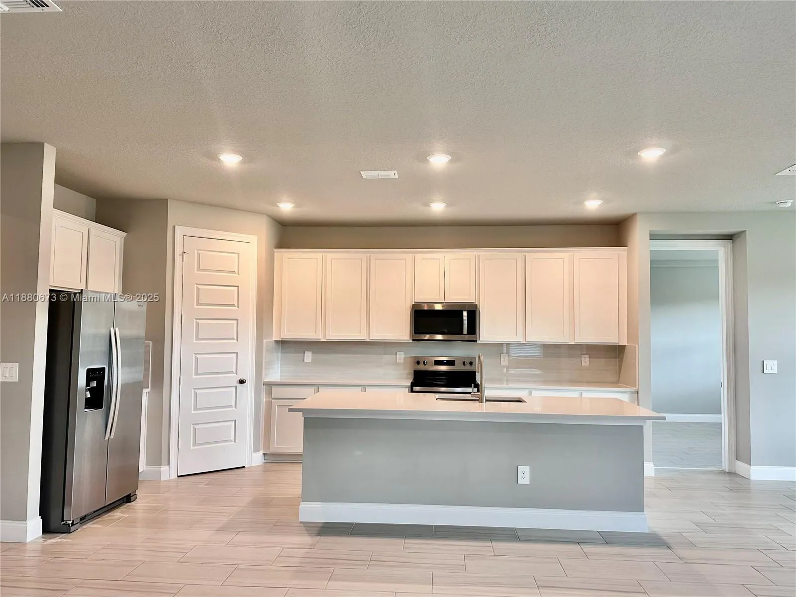 9035 Dahlia Cir, #9035