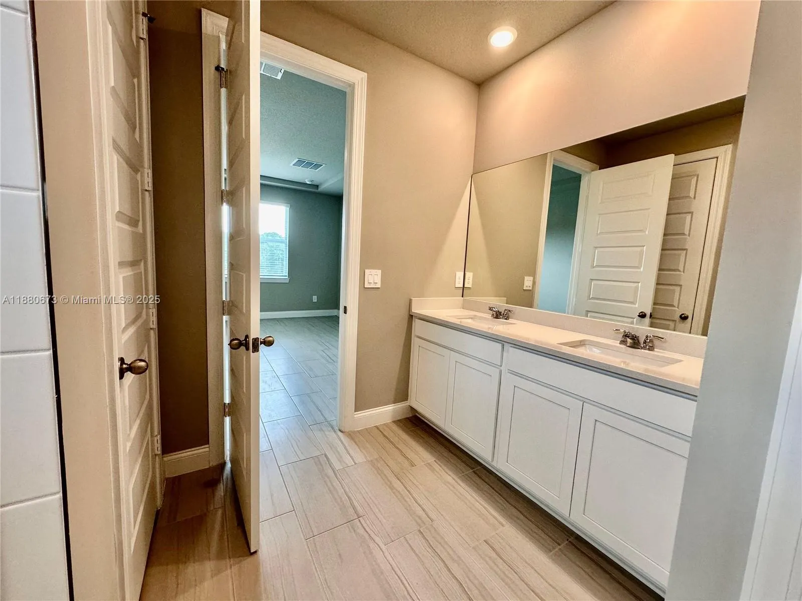 9035 Dahlia Cir, #9035