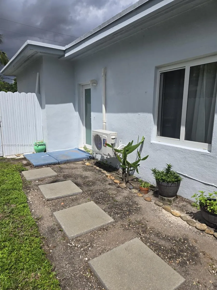 445 NW 125th St, #1