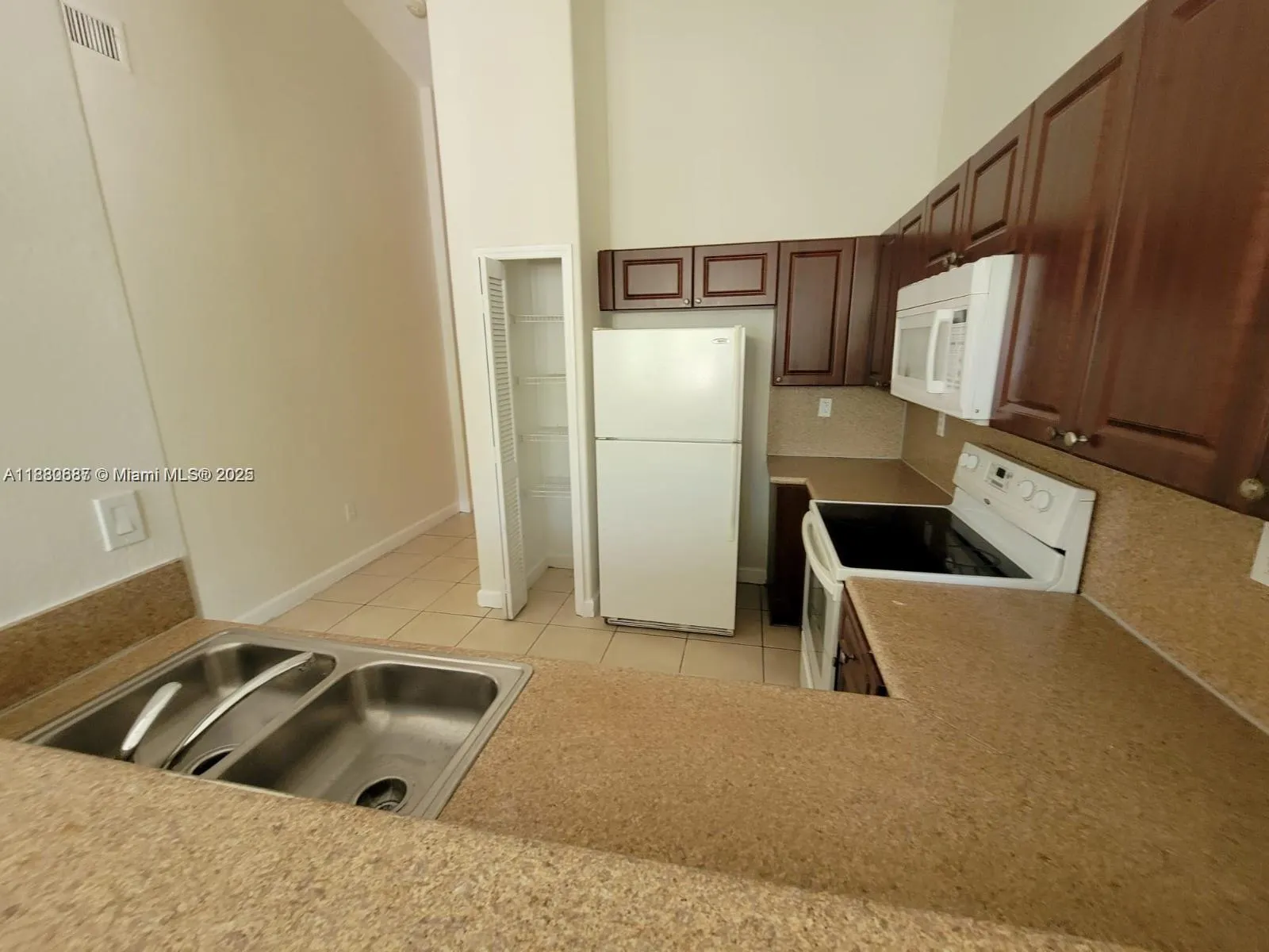 2900 SE 17th Ave, #202