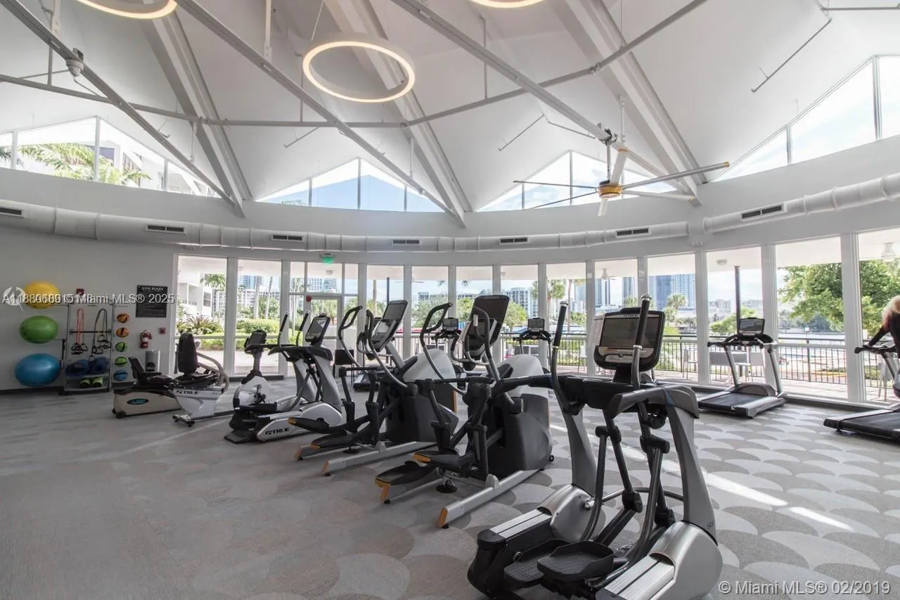 500 Three Islands Blvd, #822