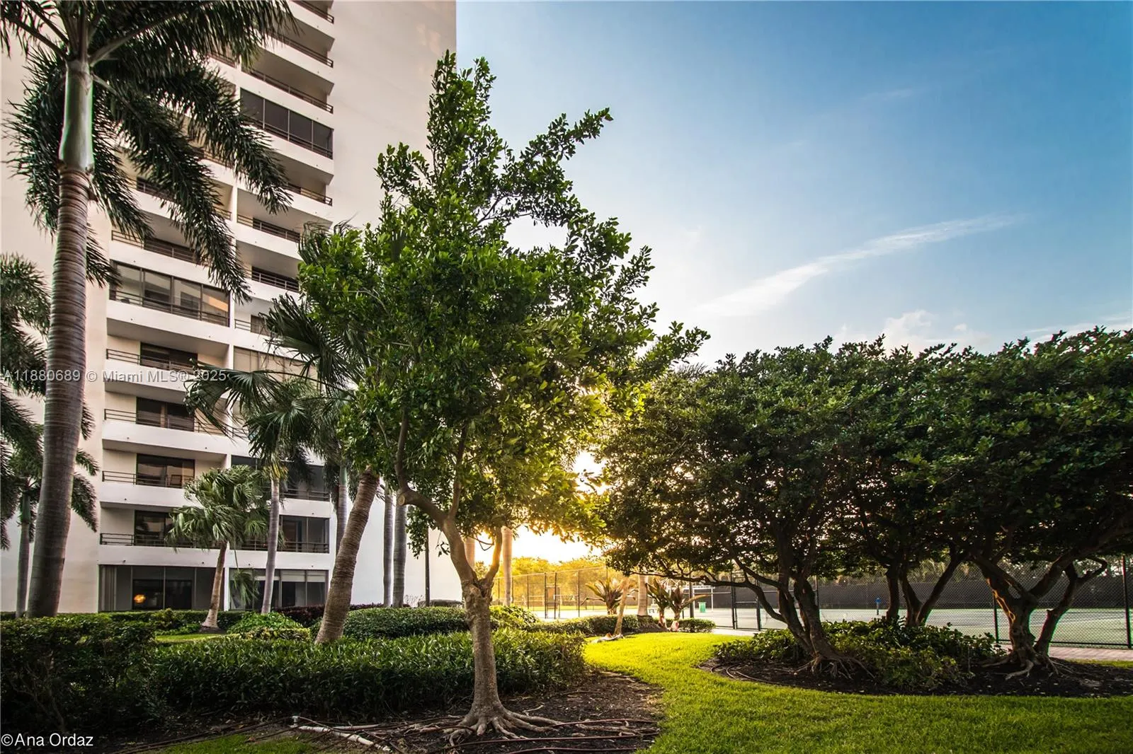 500 Three Islands Blvd, #822