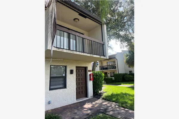 721 SE 1st Way