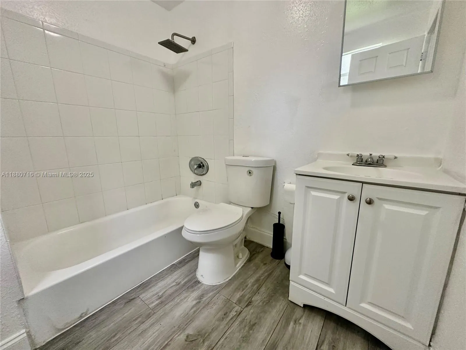 5519 NW 4th Ave, #5519