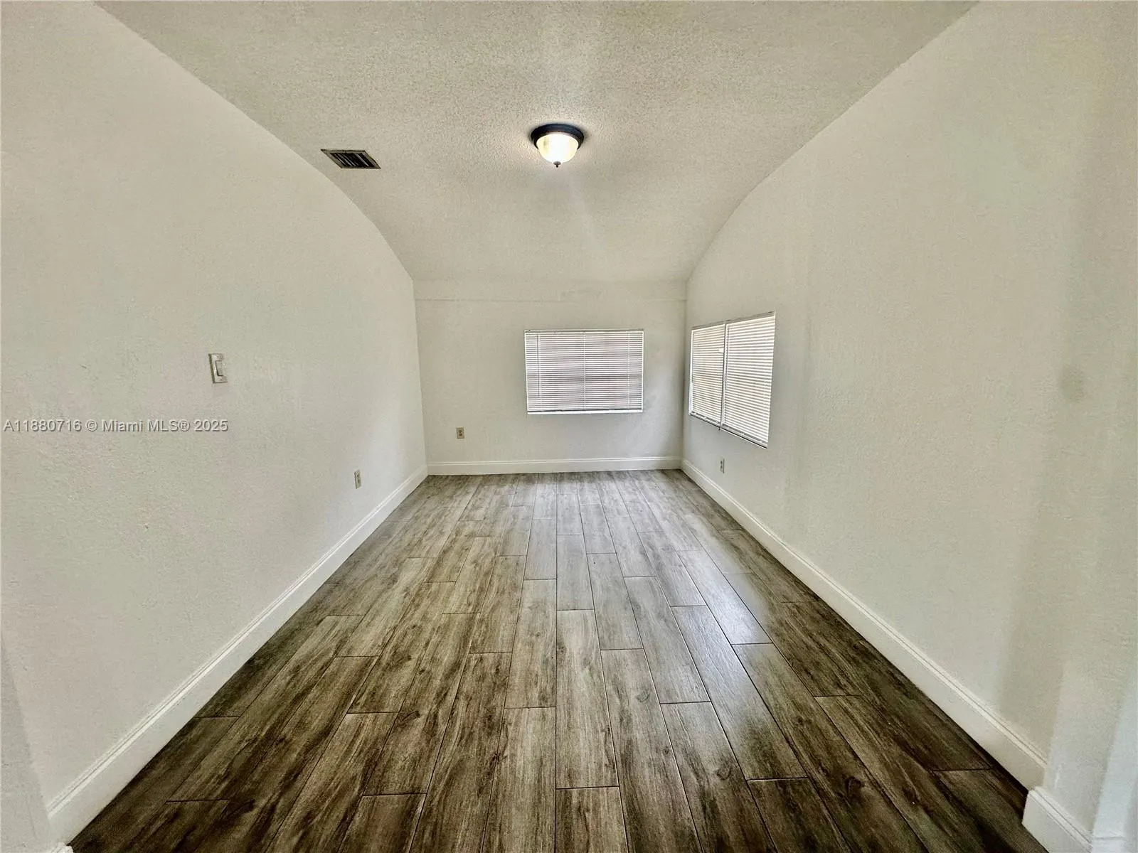 5519 NW 4th Ave, #5519