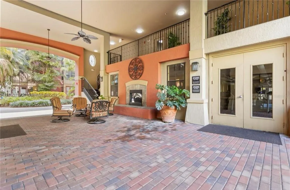 911 N Orange Ave, #333