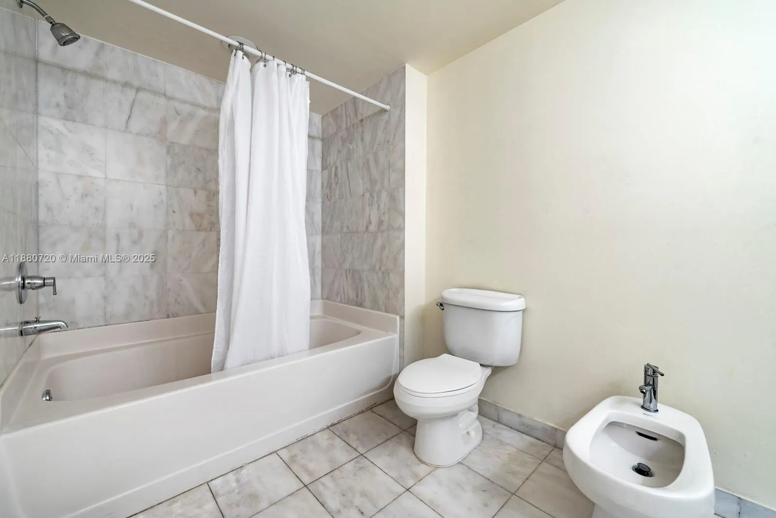 601 NE 36th St, #803
