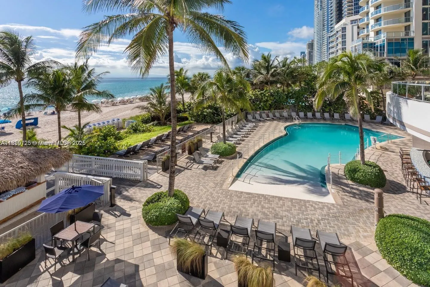 17375 COLLINS AVE, #905