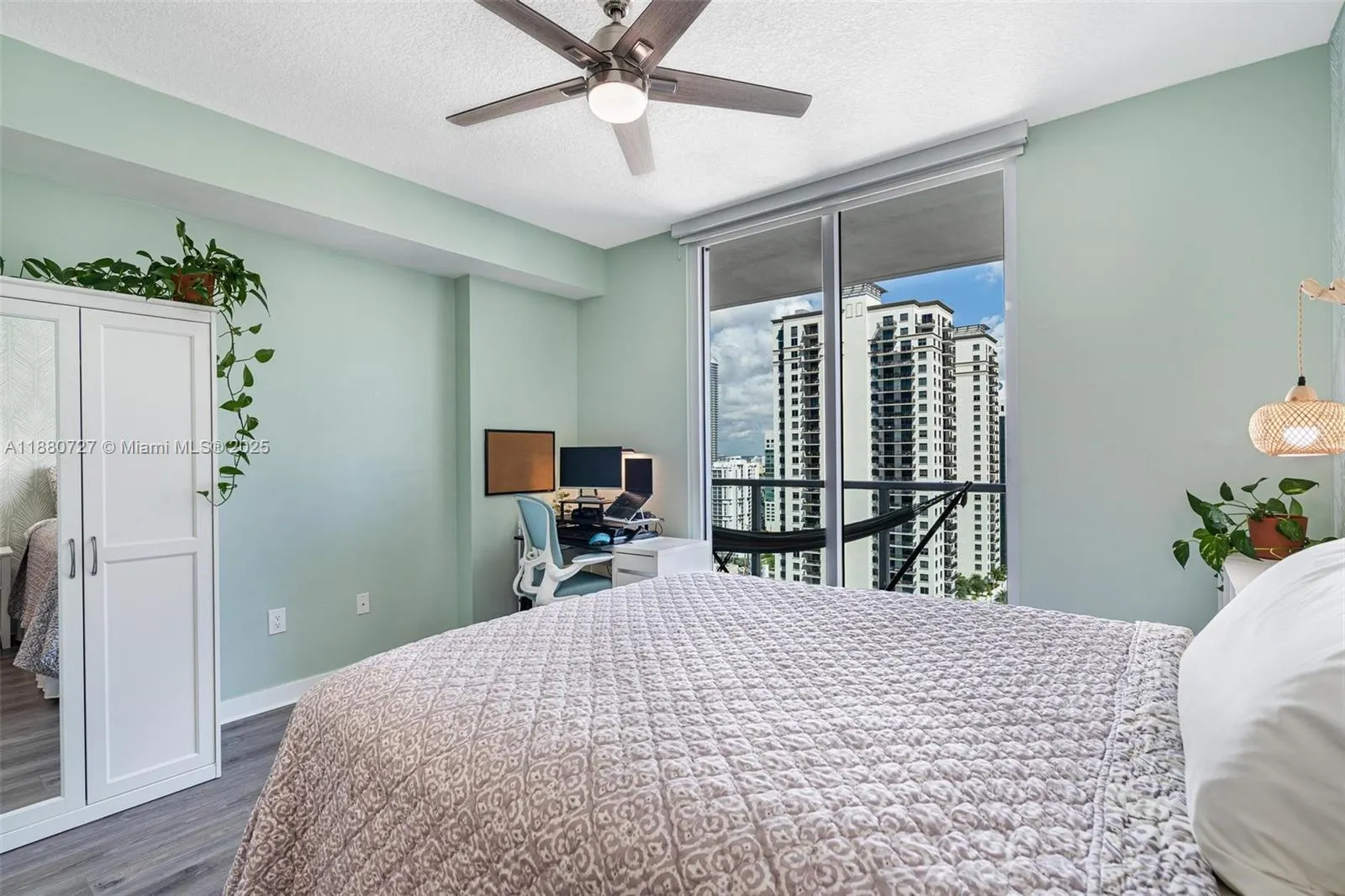 1111 SW 1st Ave, #2721-N