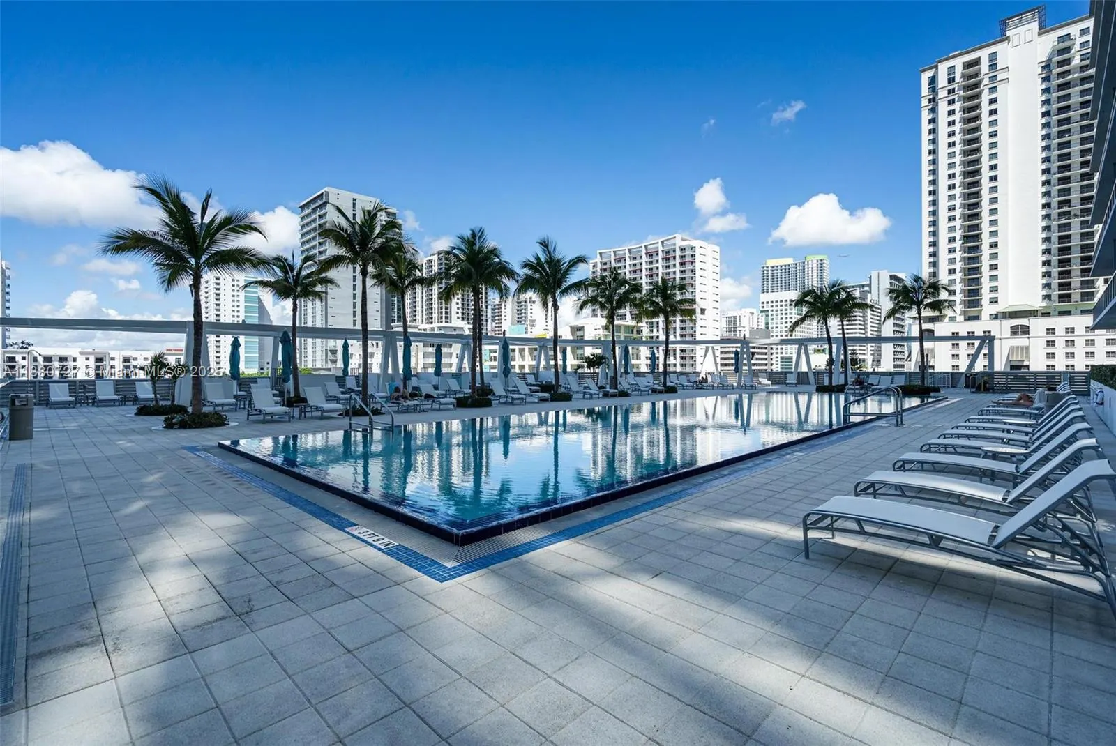 1111 SW 1st Ave, #2721-N