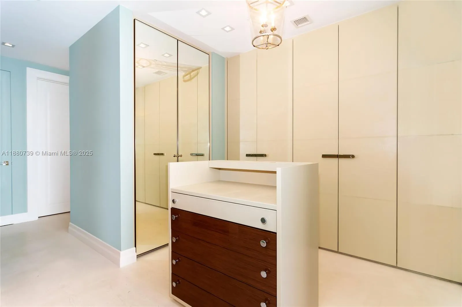 17749 Collins Ave, #3801