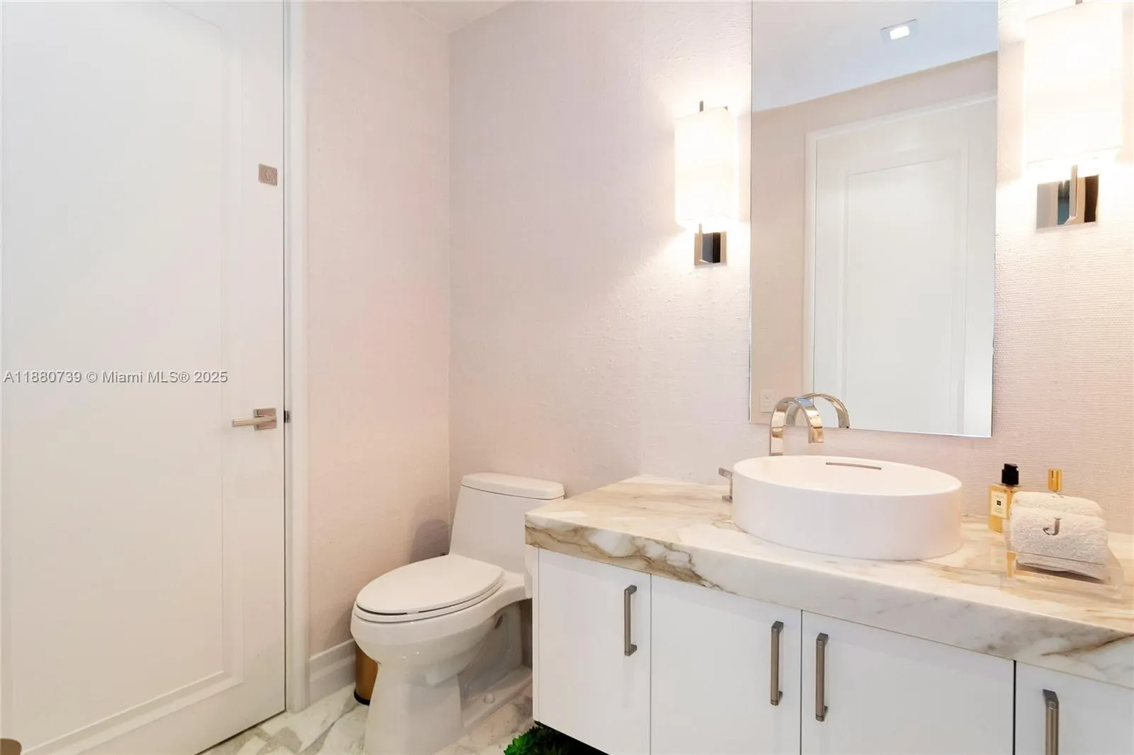 17749 Collins Ave, #3801