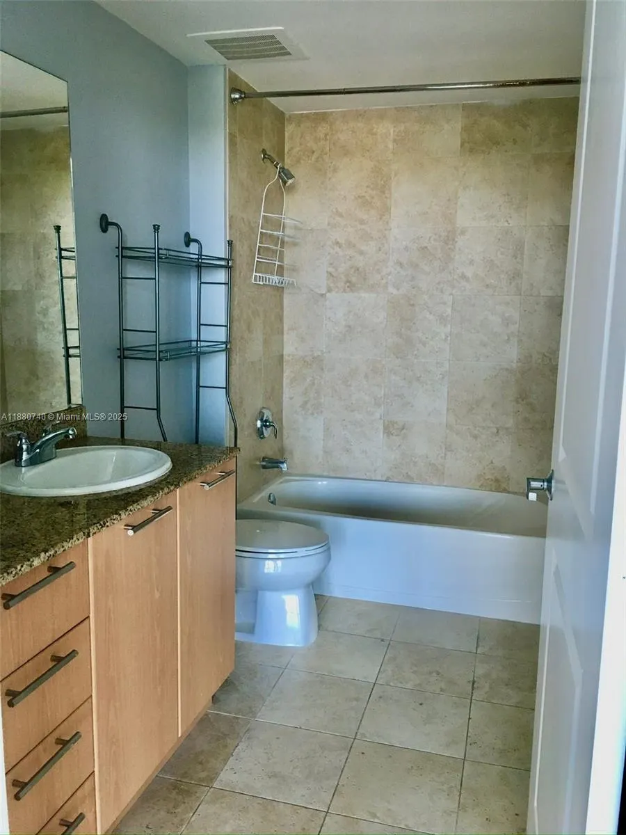 2021 SW 3rd Ave, #903