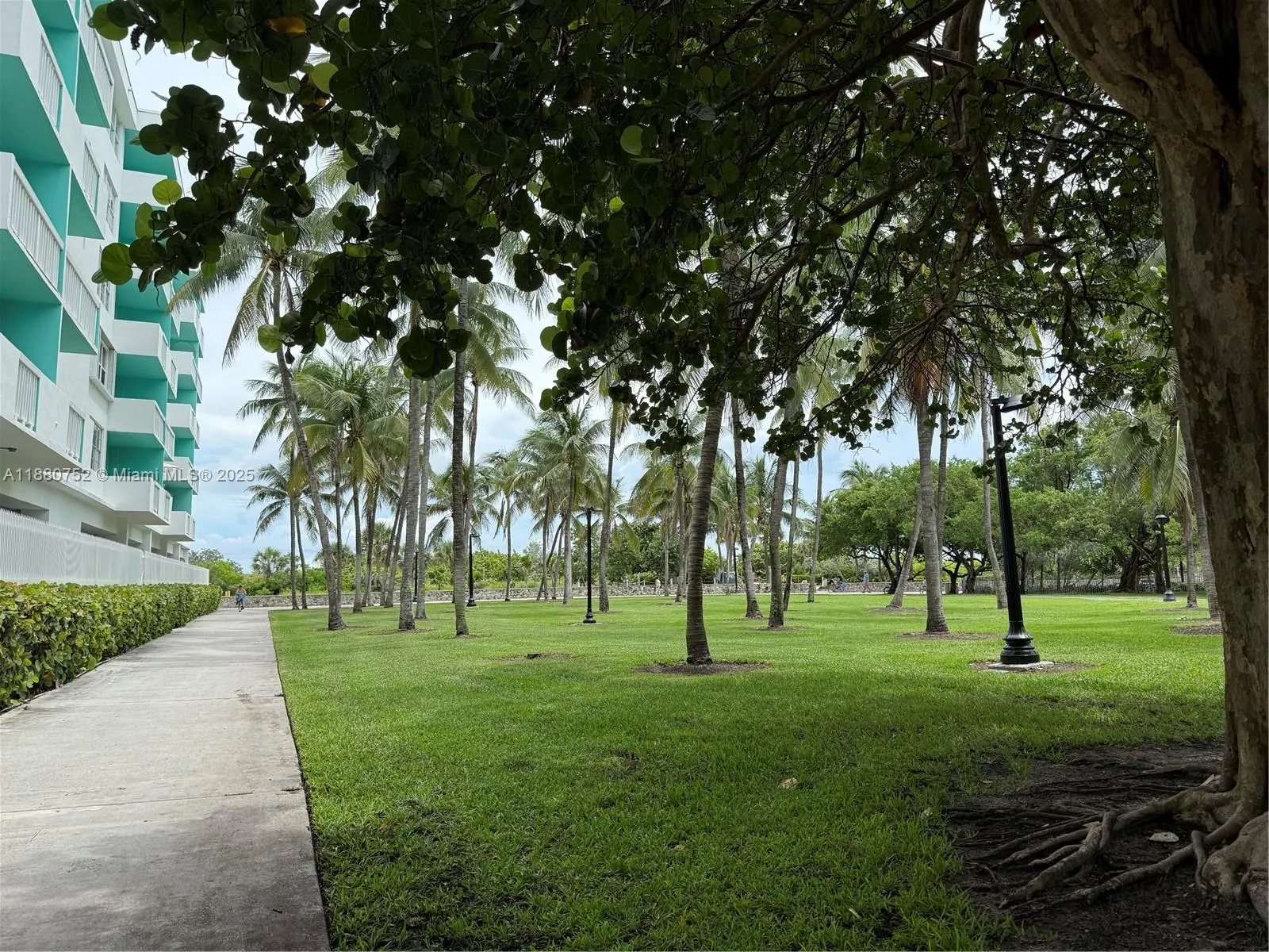 301 Ocean Dr, #505