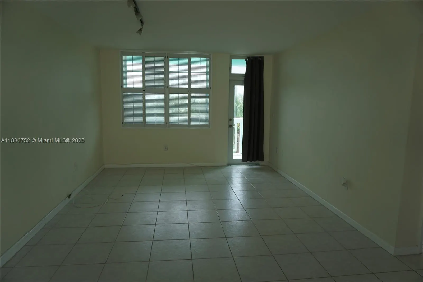 301 Ocean Dr, #505