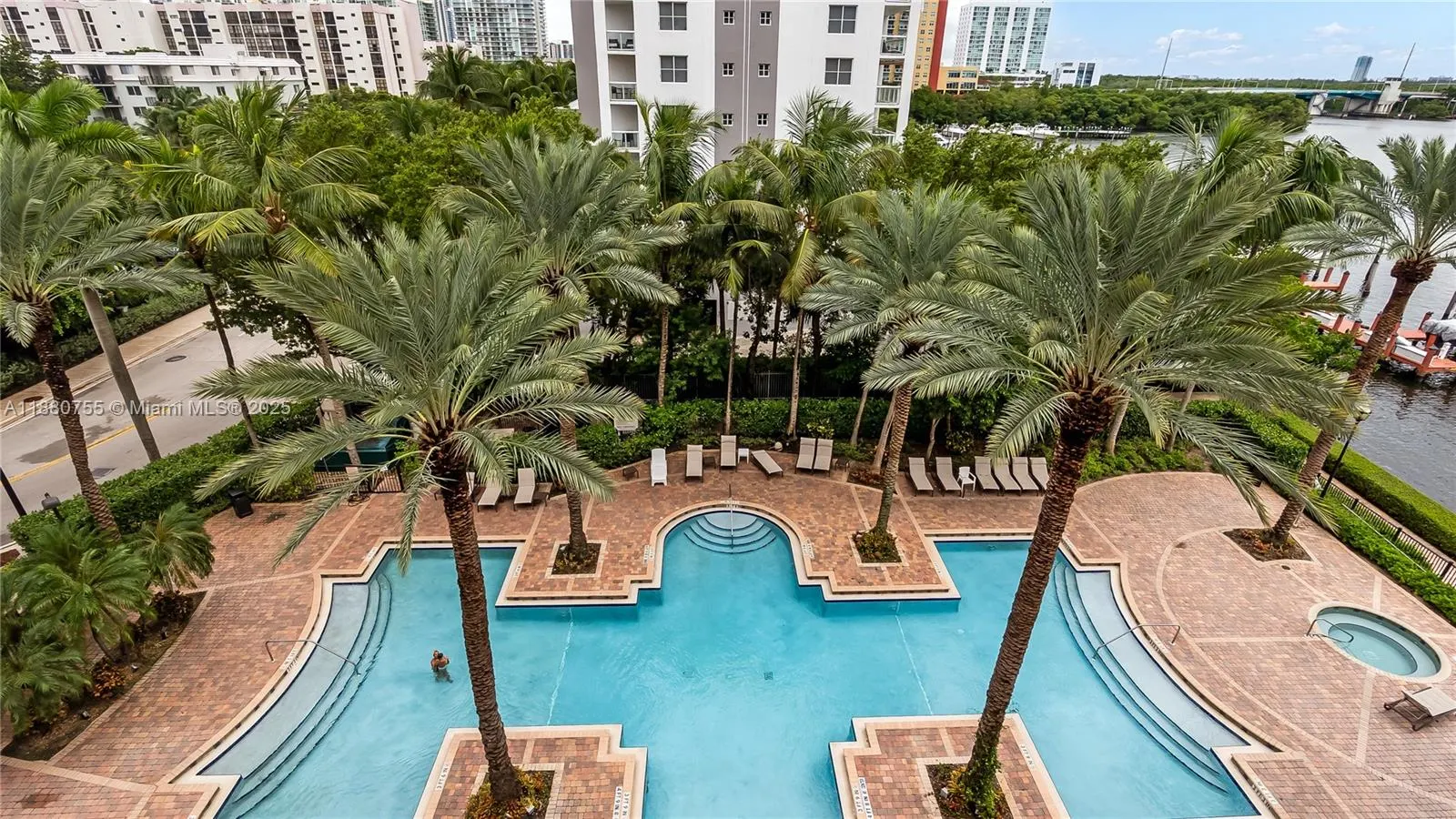 17100 N Bay Rd, #1603