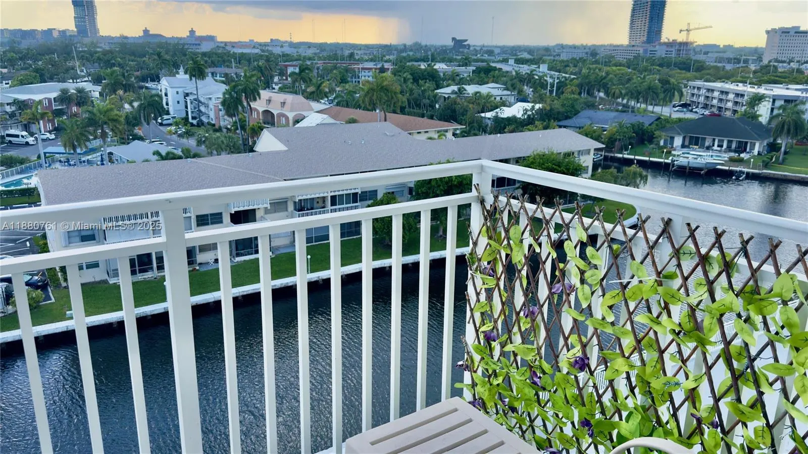 427 Golden Isles Dr, #8A