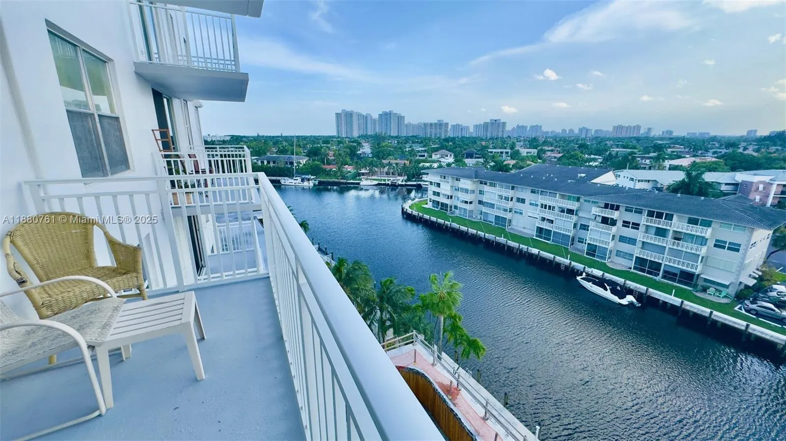 427 Golden Isles Dr, #8A