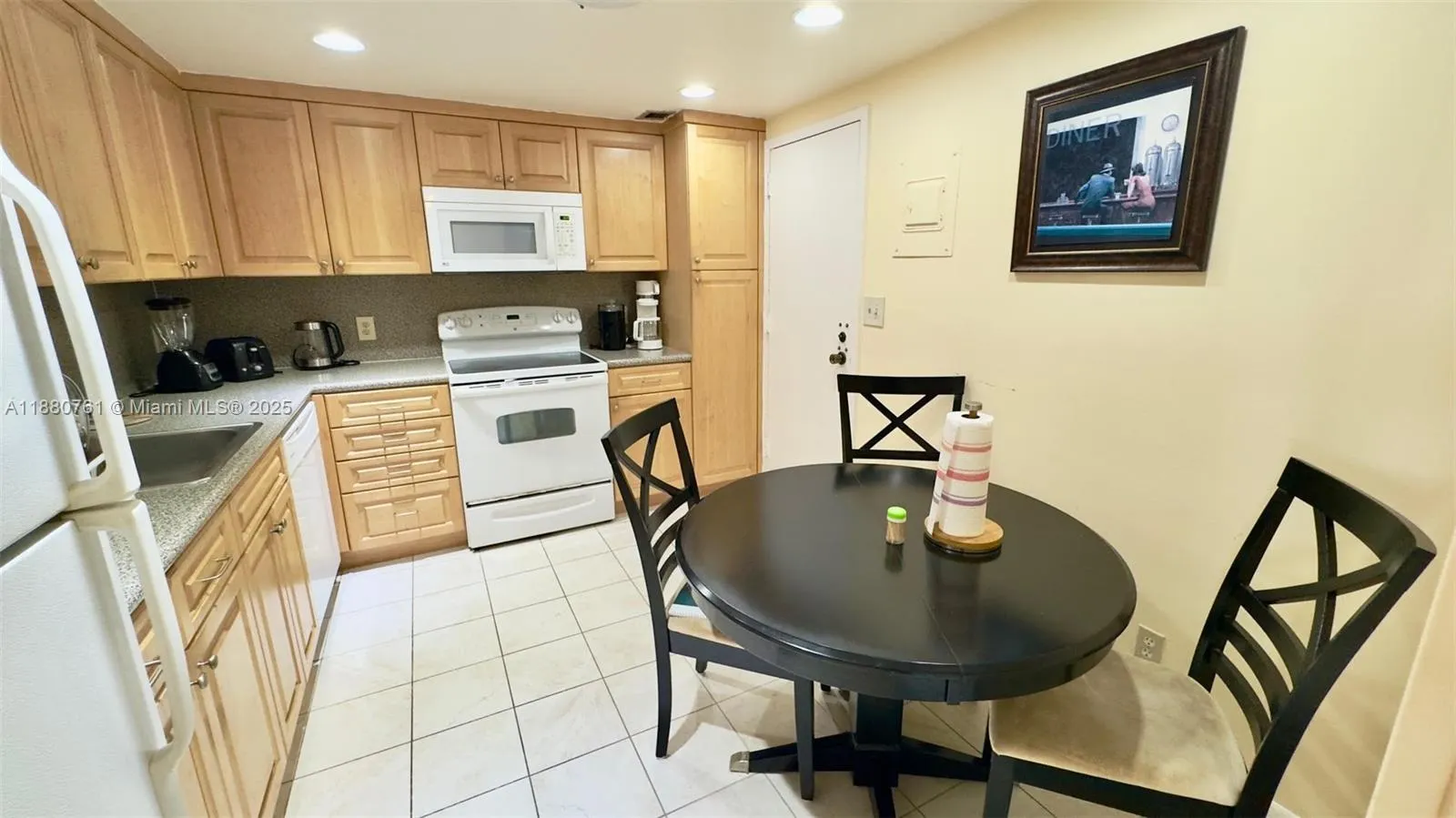 427 Golden Isles Dr, #8A