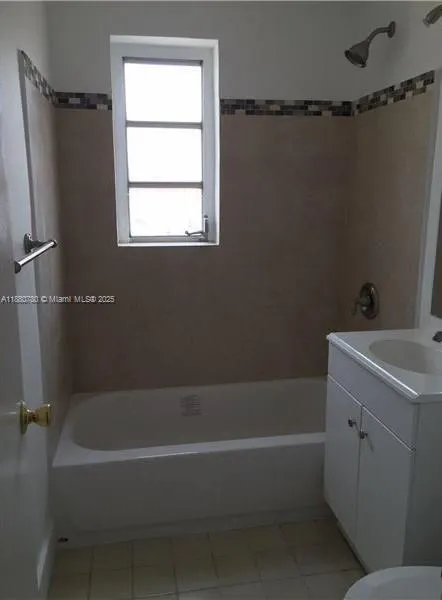 3401 SW 9th Ter, #2A