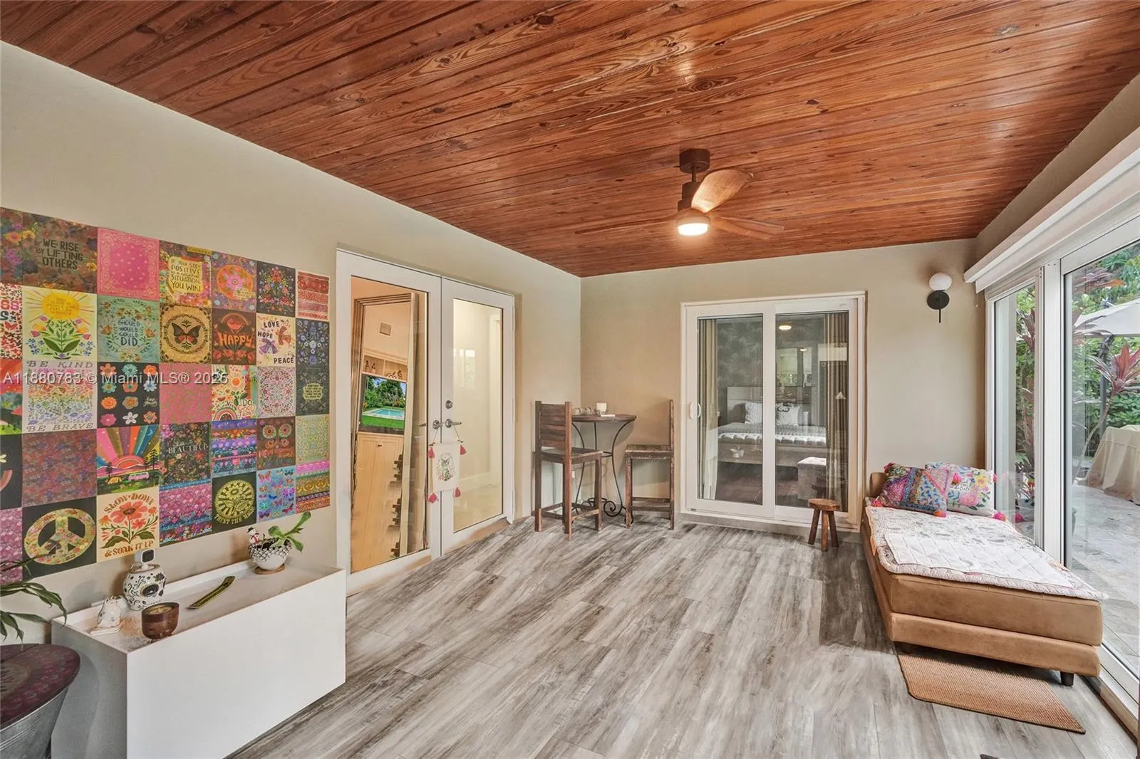 910 SW 23rd Rd