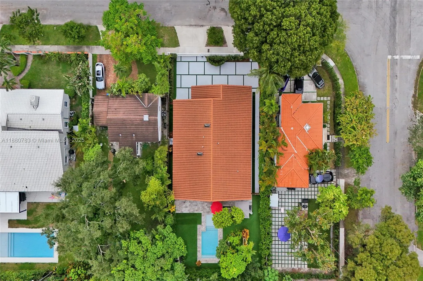 910 SW 23rd Rd