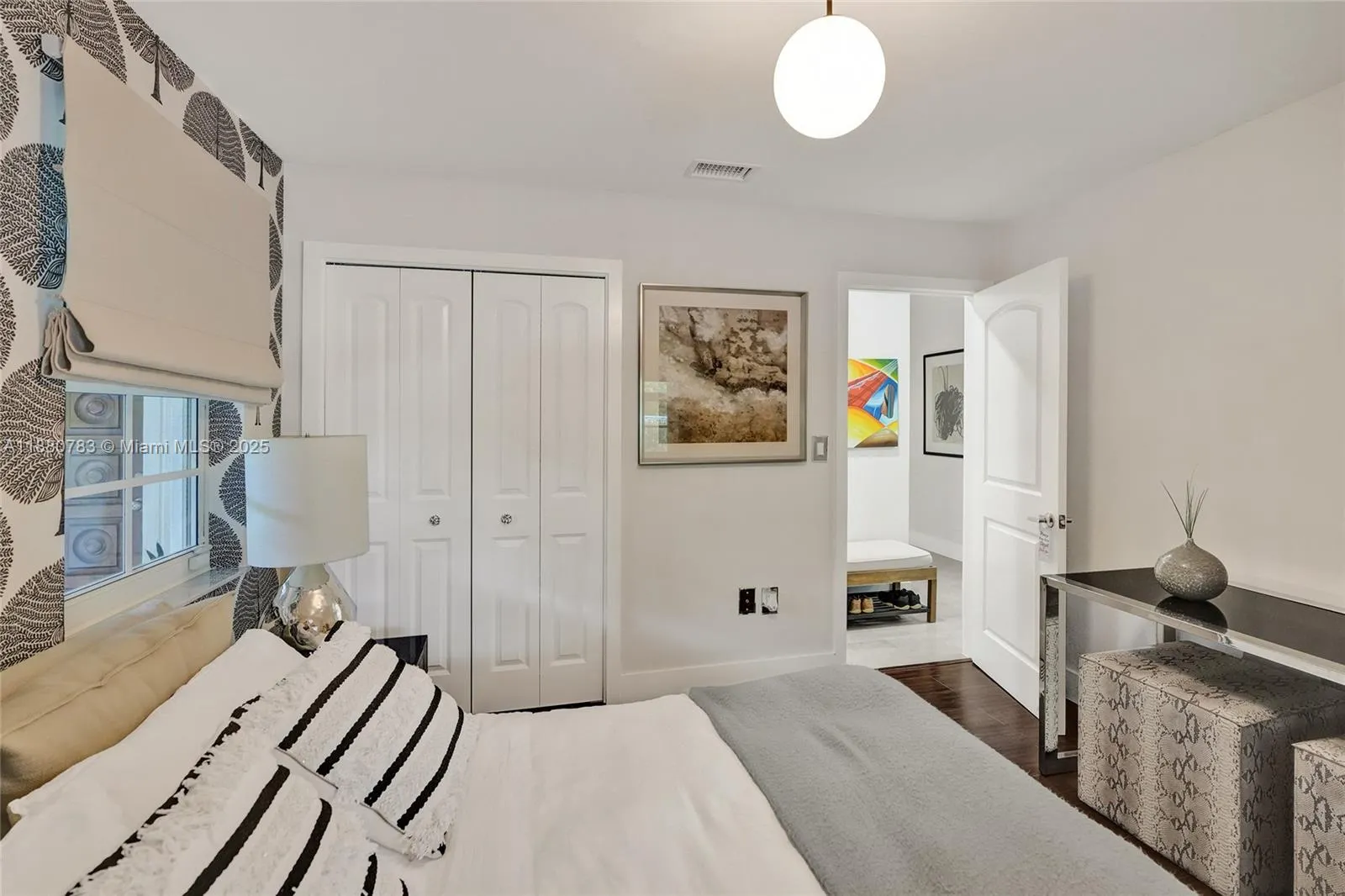 910 SW 23rd Rd