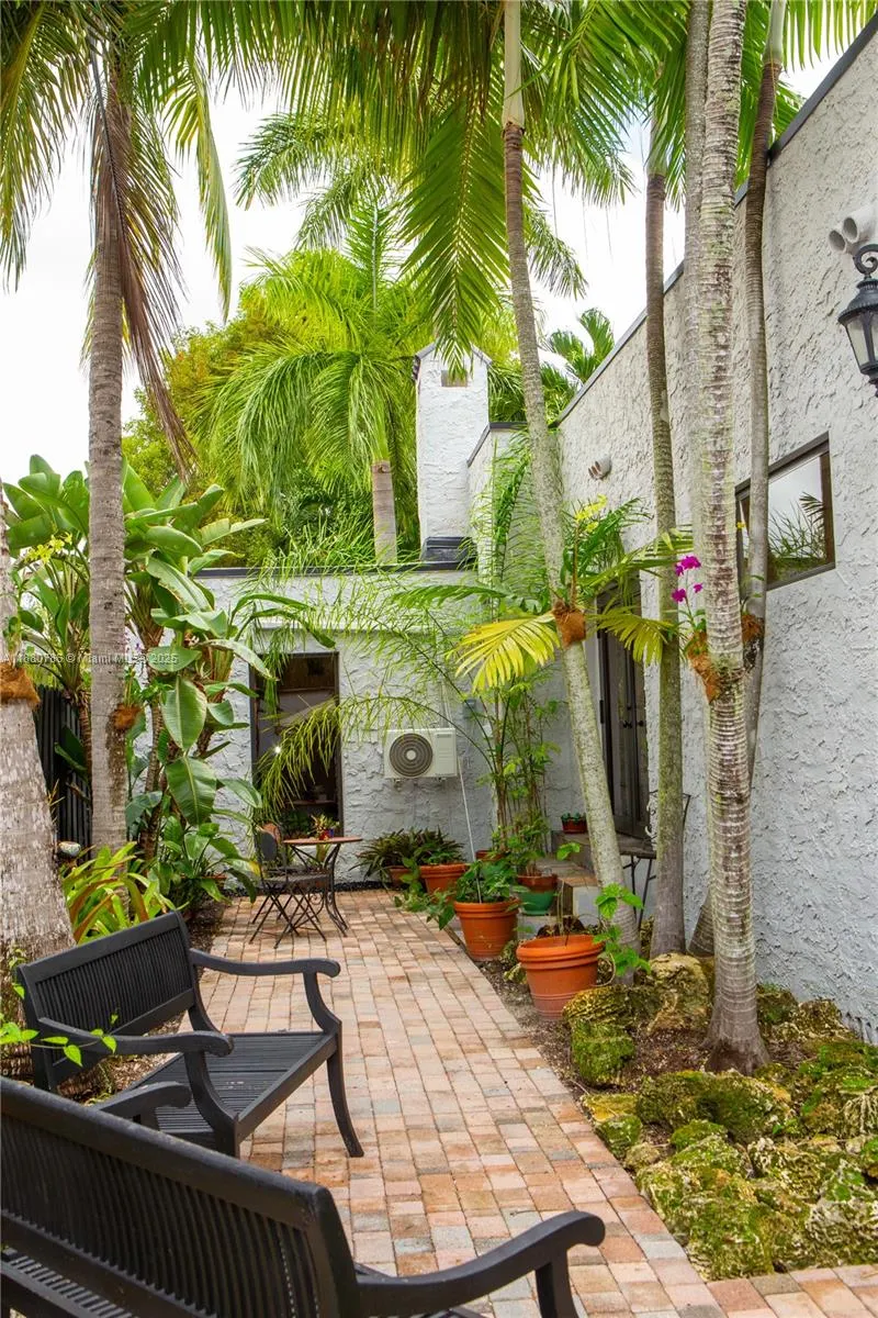 452 SW 21st Rd