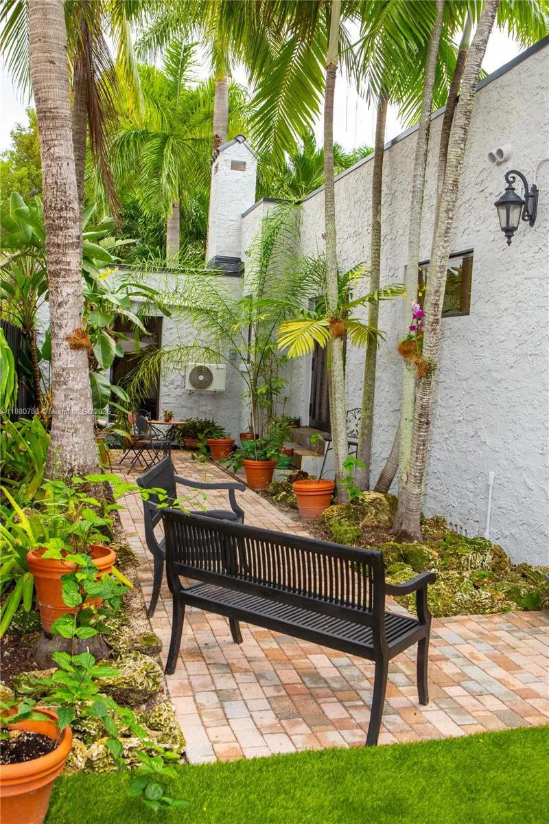452 SW 21st Rd