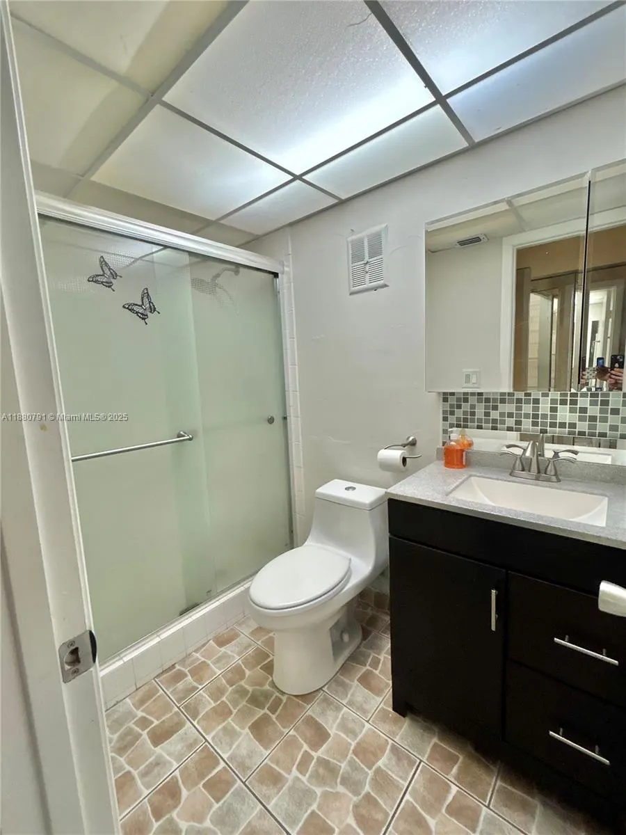7480 NW 17th St, #305