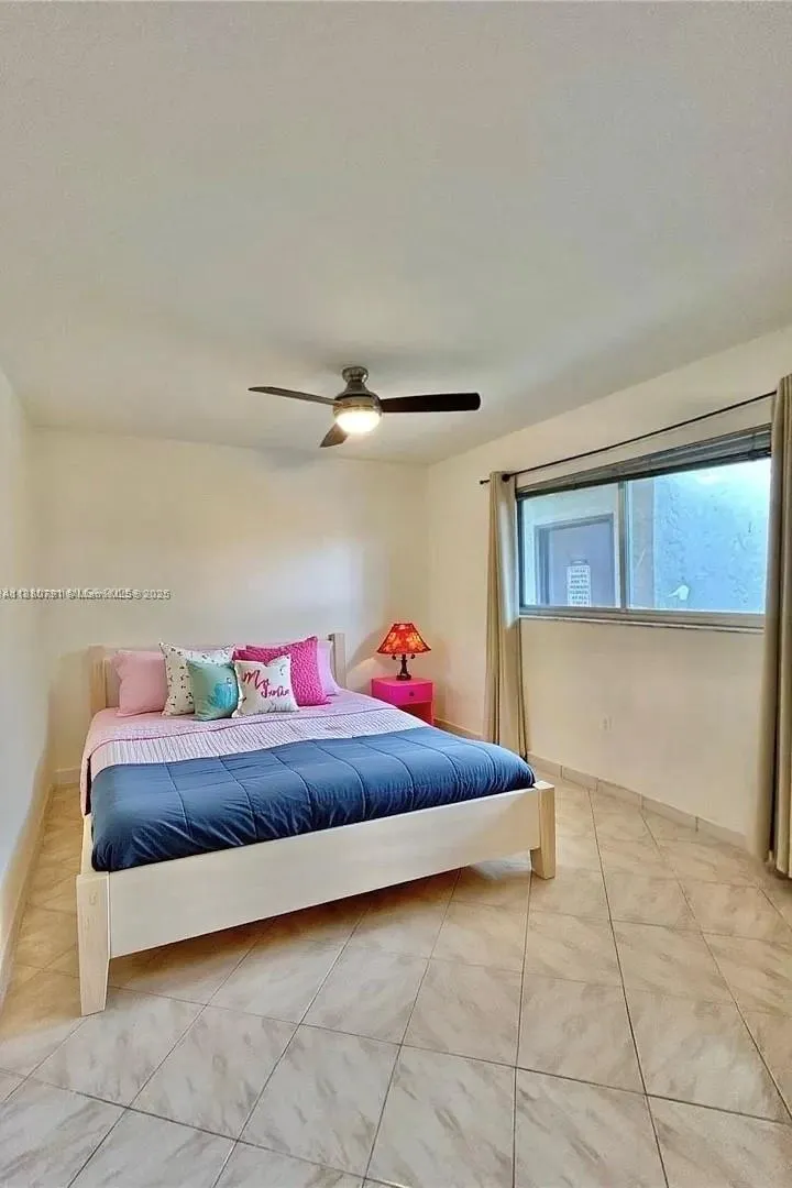 7480 NW 17th St, #305