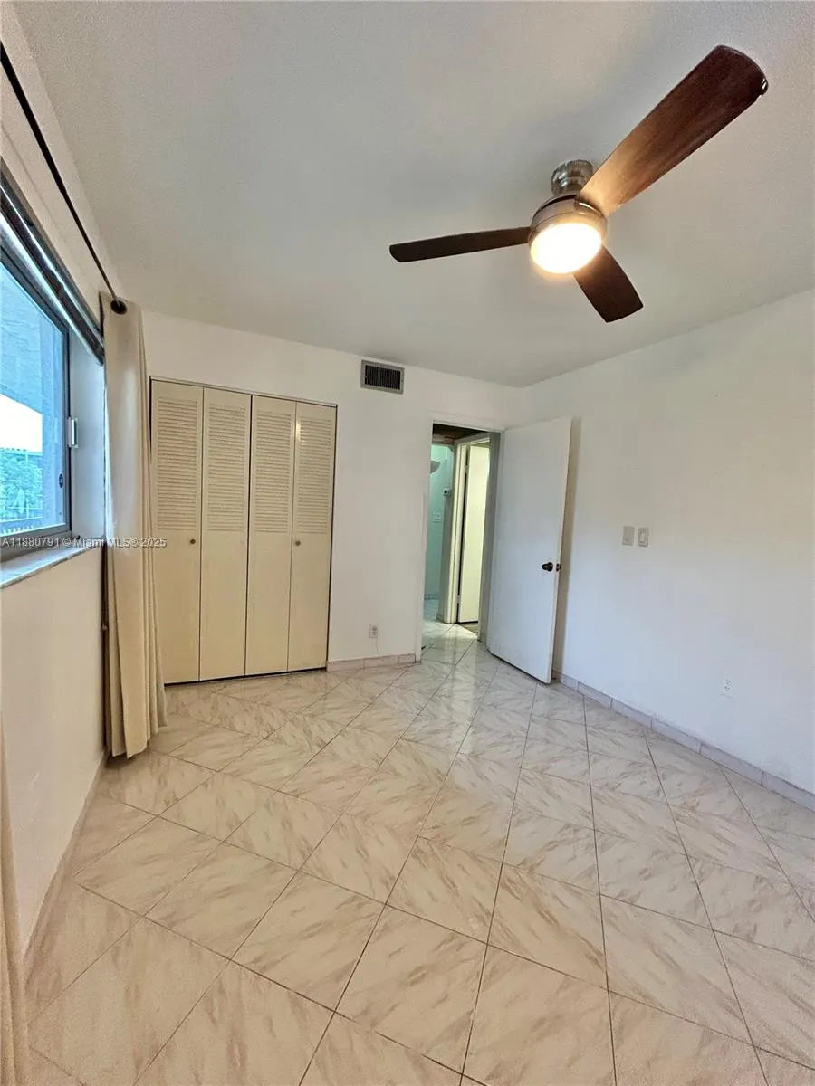 7480 NW 17th St, #305