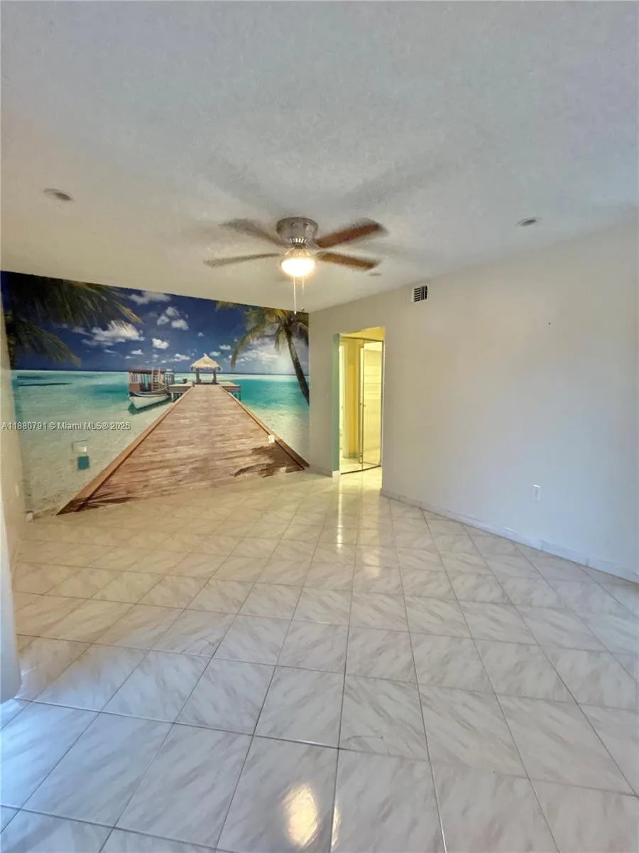 7480 NW 17th St, #305