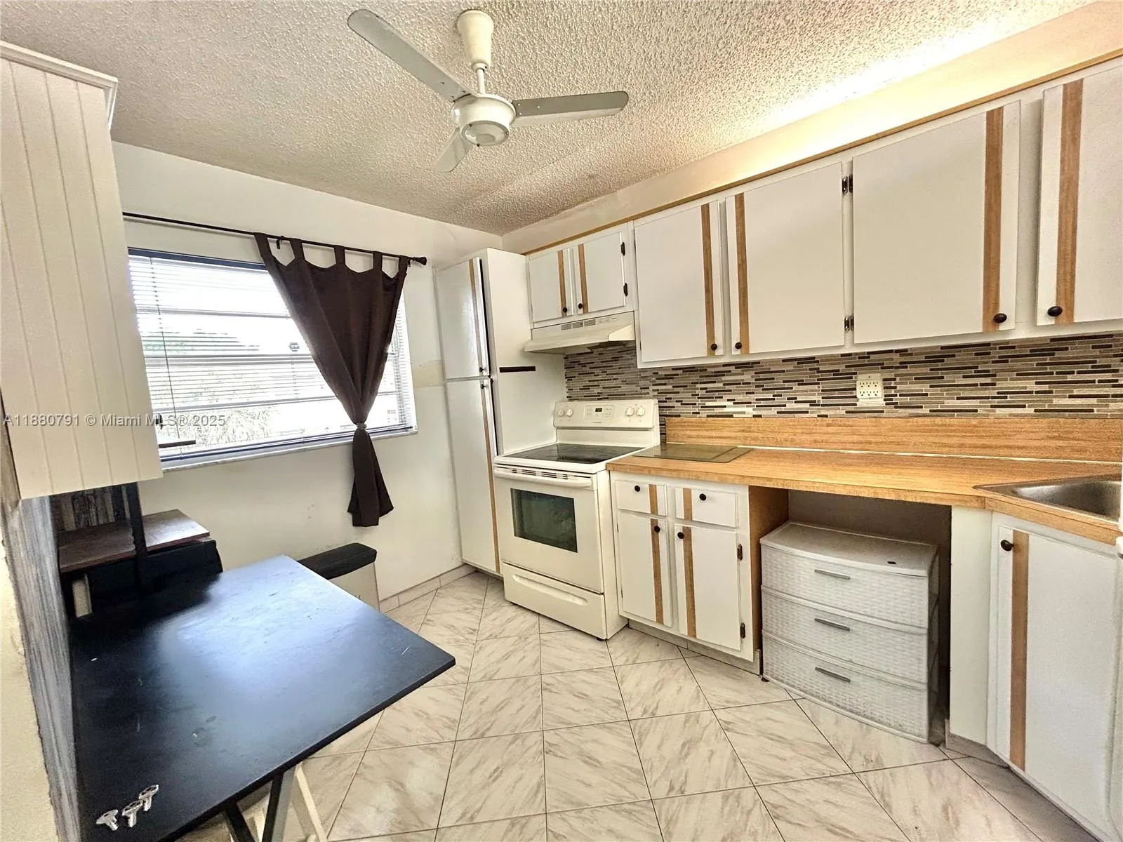 7480 NW 17th St, #305