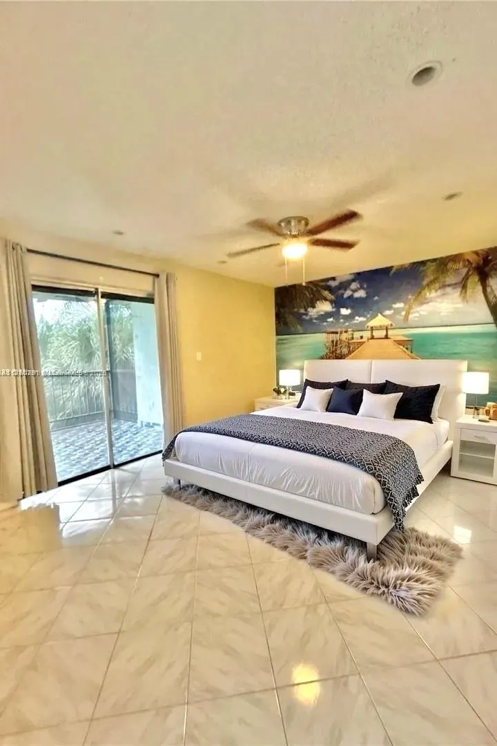 7480 NW 17th St, #305