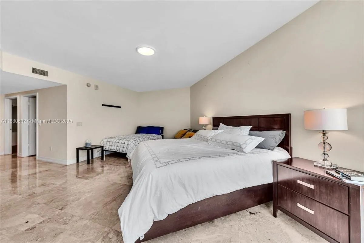 3101 S Ocean Dr, #2307
