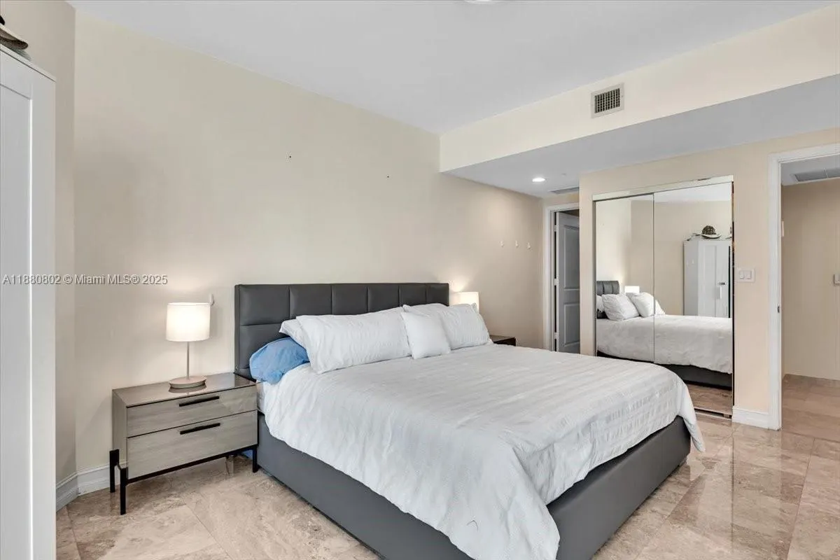 3101 S Ocean Dr, #2307